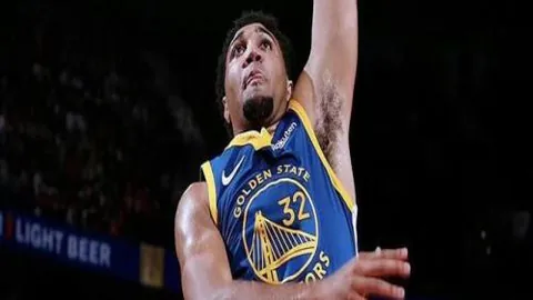 内马尔回归赛场，国际足球赛次战加时亮相