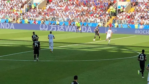 大巴黎双响姆巴佩，总比分4-1力克皇家社会晋级欧冠